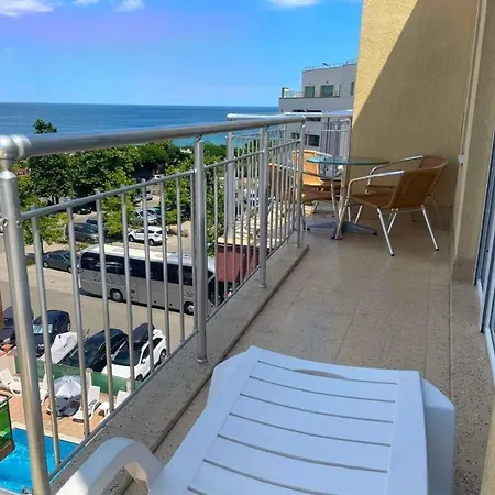 Royal Blue Przy Samym Morzu Plazy Apartament *